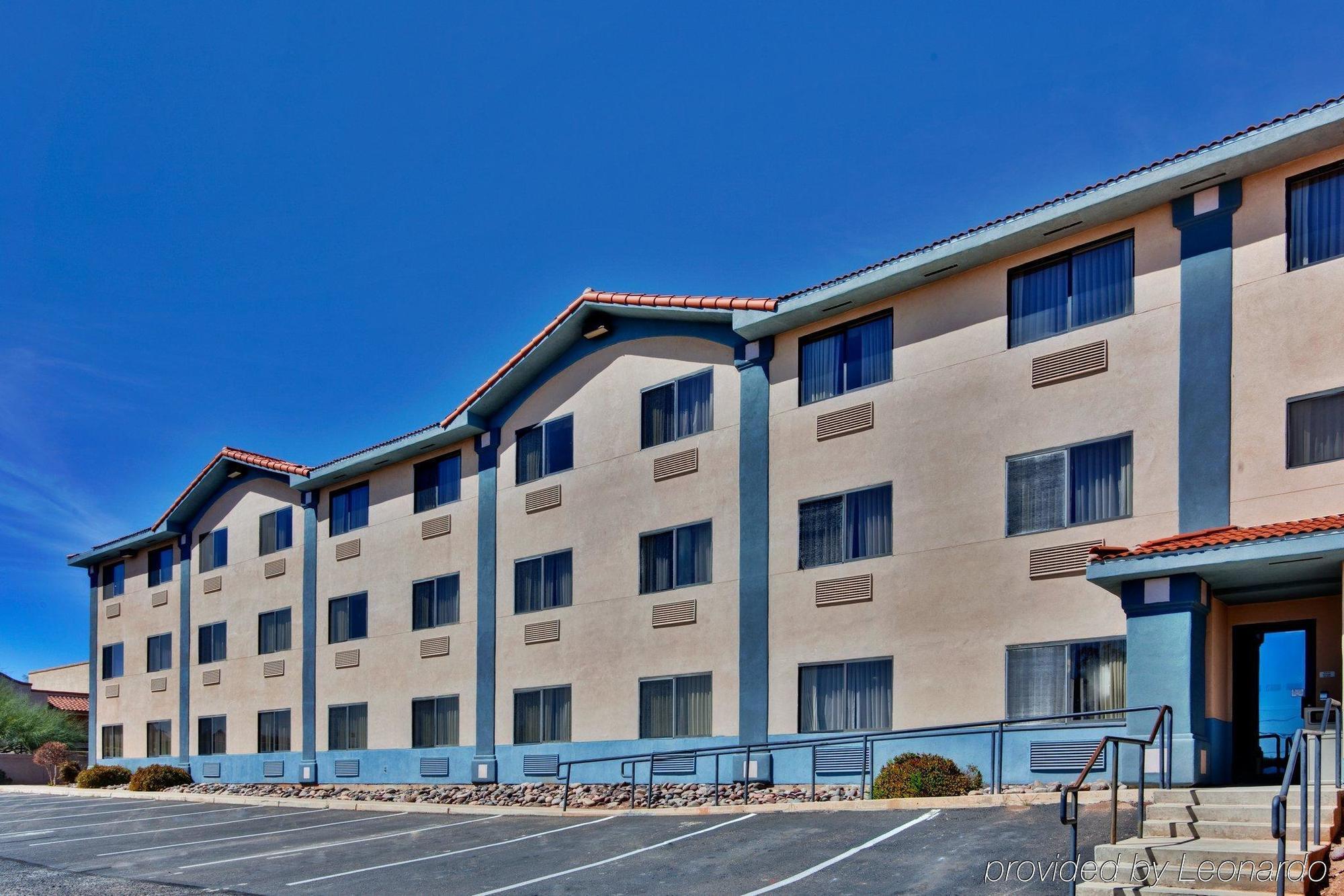 Vagabond Inn Executive Green Valley Exterior foto
