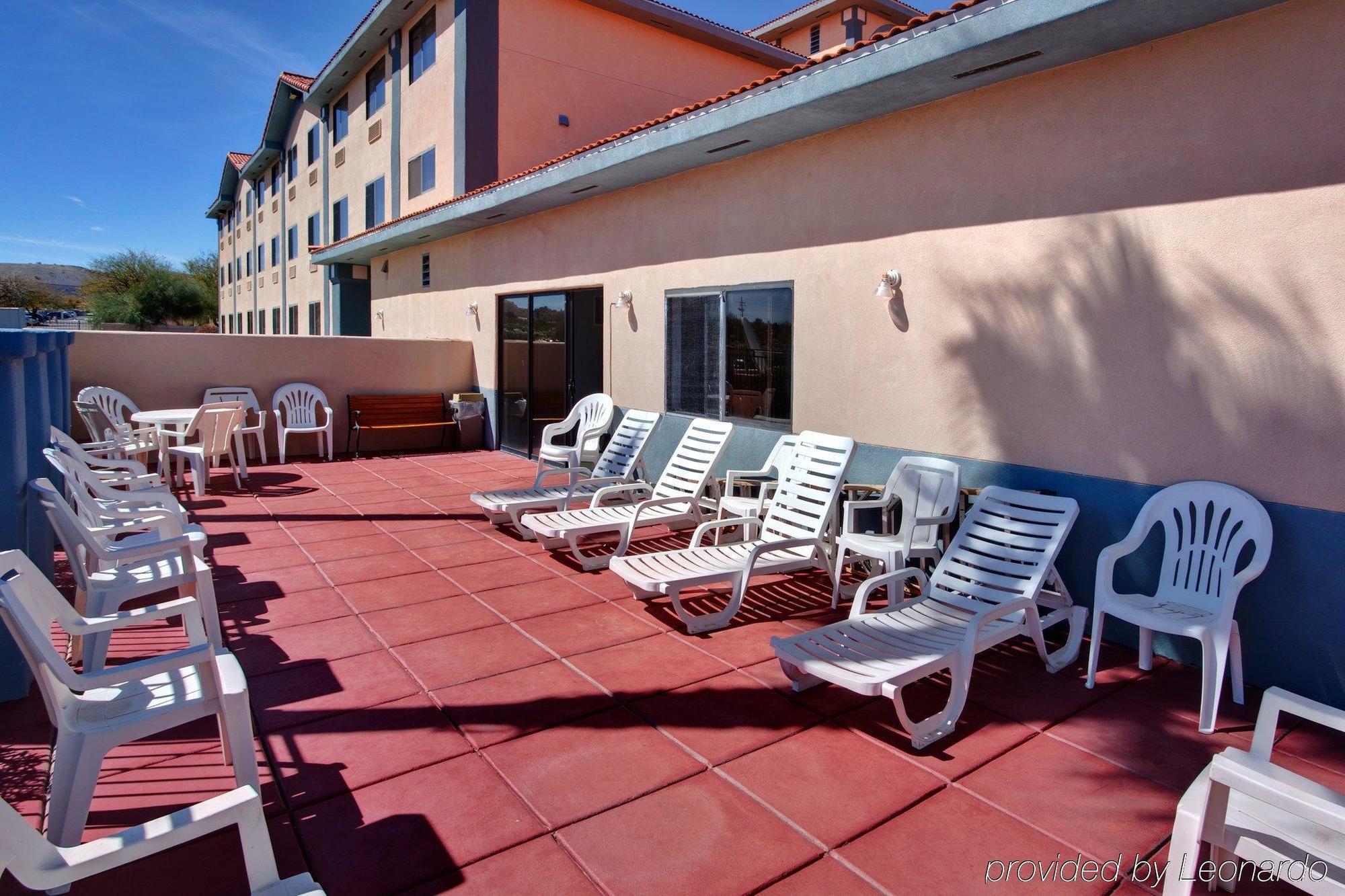 Vagabond Inn Executive Green Valley Exterior foto