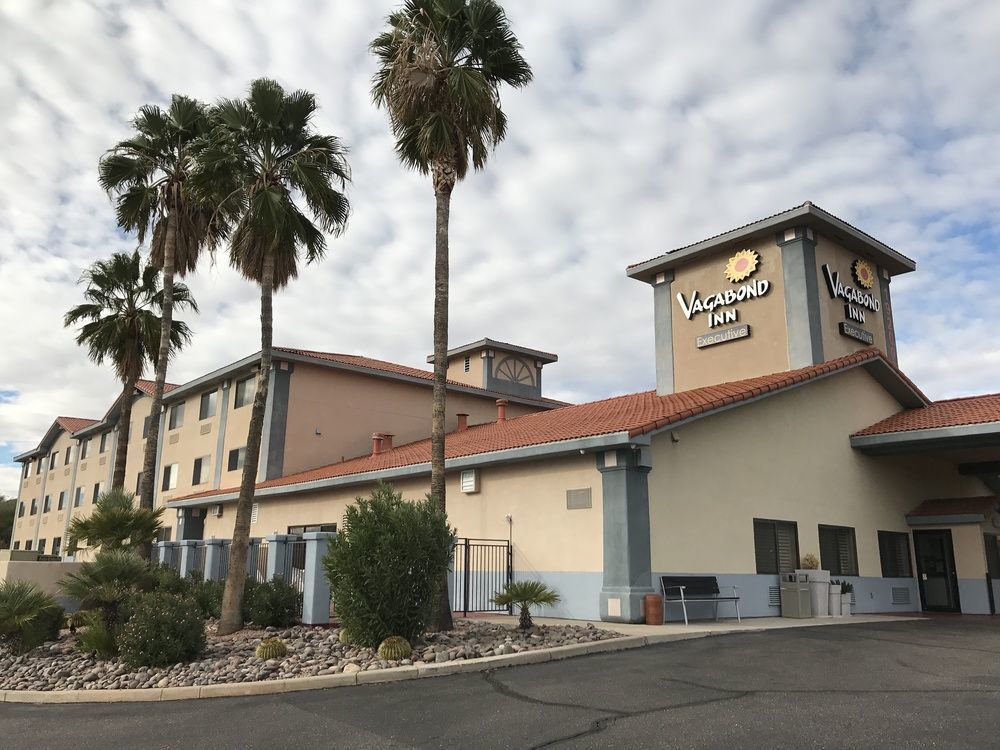 Vagabond Inn Executive Green Valley Exterior foto
