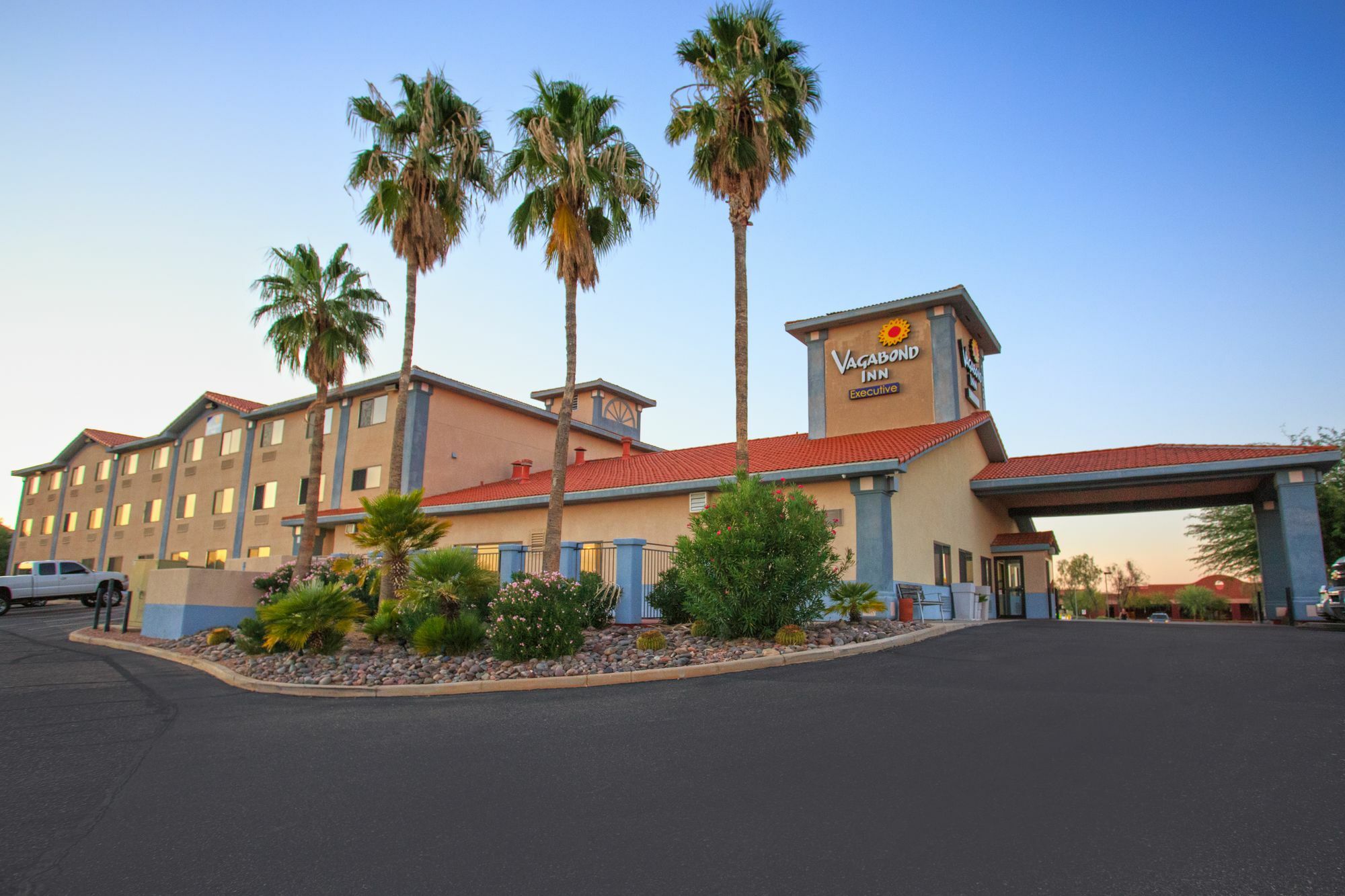 Vagabond Inn Executive Green Valley Exterior foto